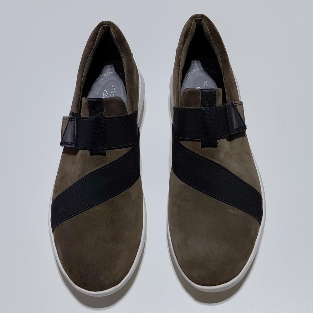 CLARKS Women's  Kayleigh Charm Olive Green  Slip On Low Top Sneakers Size 10M